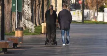Stire din Social : Alocații înghețate în 2026! Opiniile părinților din Constanța despre decizia statului
