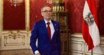 Stire din Actualitate : În Austria vine la putere extrema dreaptă. Cancelarul Karl Nehammer și-a dat demisia