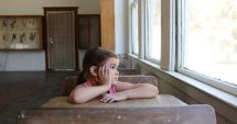 Stire din Social : Probleme nerezolvate. Școli fără autorizații sanitare și cu toalete în curte
