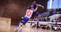 Stire din Sport : Victorii spectaculoase pentru handbaliştii şi baschetbalistele de la CSM Constanţa
