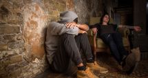 Stire din Eveniment : Semnele la care trebuie să fie atenți părinții, în cazul consumului a două droguri "la modă"