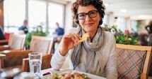 Un regim alimentar bine echilibrat poate reduce simptomele care se instalează la menopauză