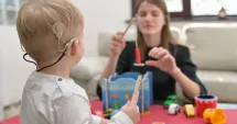 Stire din Cultură-Educație : Mai mult sprijin pentru elevii cu CES. Alocația de hrană crește la 48 de lei pe zi