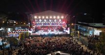 Stire din Cultură-Educație : Sfidăm criza cu muzică ușoară și folclor pe litoral. Festivalurile „Mamaia” revin și în 2025
