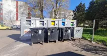 Stire din Social : Investiție blocată în stradă. Eco-insulele din Constanța au fost montate, dar nu pot fi utilizate