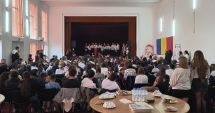 Stire din Cultură-Educație : Horă peste granițe. Elevi din Ostrov, Silistra și Olanda au celebrat tradițiile dobrogene