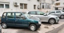 Stire din Eveniment : Vehicul abandonat sau răzbunare a vecinilor? O nouă tehnică prin care se încearcă eliberarea parcărilor