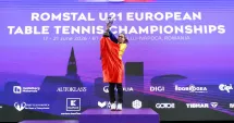 Foto - Bianca Mei-Roșu s-a întors acasă. Campioana europeană a adus marele trofeu la malul mării