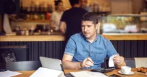 Stire din Economie : Micii antreprenori, pe butuci. ANAF poate pune “gaj” pe bunurile acționarilor