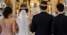 Stire din Social : Adio tradiție! Tot mai mulți tineri își caută nașii pe Facebook. „Ne-au lăsat baltă înainte de nuntă”
