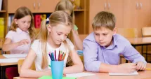 Stire din Cultură-Educație : Fiecare modul contează! Cum li se pune elevilor nota la purtare, anul acesta