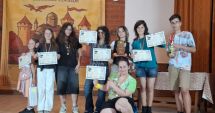 Stire din Cultură-Educație : Actorii în devenire ai Palatului Copiilor s-au întors cu premii de la Concursul de Teatru Medieval din Sighișoara
