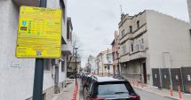 Stire din Eveniment : Eternul scandal al locurilor de parcare. Mai repede sună Poliția decât la numărul lăsat în parbriz