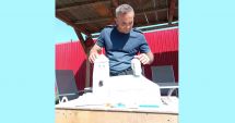 Stire din Eveniment : Aproape două decenii de luptă cu fumul şi focul. Pompierul Romulus Pascaru a ieşit la pensie