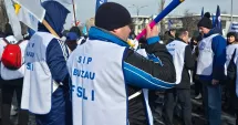 Stire din Cultură-Educație : „Praf în ochi”. Protestul profesorilor din Piața Victoriei, contestat chiar de dascăli