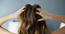 Stire din Sănătate : Psoriazisul scalpului sub control. Tratamente și sfaturi practice