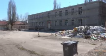 Stire din Cultură-Educație : Reabilitări cu două fețe în școlile constănțene. Soluții rapide la „Anghel Saligny”, nemulțumiri la „Koiciu”