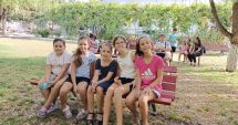 Stire din Cultură-Educație : Departe de tehnologie, sute de copii au participat la școli de vară în parohiile constănțene