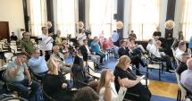 Stire din Politică-Administrație : Trei proiecte de interes județean, votate de aleși. Ce se va întâmpla cu un teren situat pe strada Mircea cel Bătrân