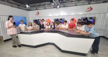 Stire din Cultură-Educație : Elevii de la Şcoala nr. 24 au descoperit magia din spatele camerelor de filmat, la Trustul de presă „Cuget Liber”