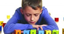 Stire din Eveniment : Peticeli pentru copiii cu autism! Singurul centru unde se făcea terapie gratuit a rămas fără sediu