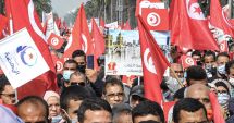 Criză politică în Tunisia. Preşedintele a suspendat Parlamentul şi l-a demis pe premier