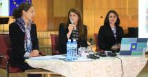 Stire din Cultură-Educație : Lupta cu abandonul școlar  și sărăcia: "Îți dau 50 de lei  dacă nu lipsești de la grădiniță"