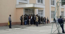 Stire din Cultură-Educație : Părinți revoltați împotriva profesorilor bine intenționați de la Liceul "George Călinescu"
