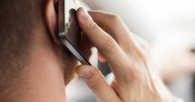 Stire din Eveniment : A rămas fără telefonul cumpărat și fără bani. "M-a sunat un polițist, produsul era furat"
