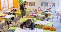 Stire din Cultură-Educație : Agenția care acreditează școlile a mutat povara propriilor salarii asupra beneficiarilor de autorizații. Reacția societății civile