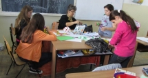 Stire din Cultură-Educație : Atenție, elevi, nu vă jucați cu absențele! Se contorizează și în "Școala Altfel"