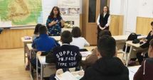 Stire din Cultură-Educație : Lecția unei absolvente la frecvență redusă: Bac promovat cu media 8,46