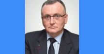 Stire din Cultură-Educație : Profesorii sunt furioși pe ministrul lor: „Modifică învățământul la televizor și apoi în Monitor!”