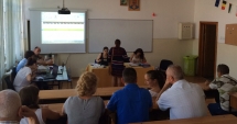 Stire din Cultură-Educație : Calvarul din fiecare vară al cadrelor didactice constănțene: o catedră la oraș