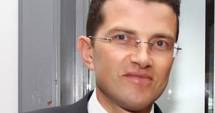 Stire din Eveniment : Cine se face vinovat de moartea pompierului căzut la datorie