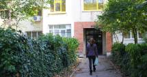 Stire din Cetățenești : Cine trebuie să întrețină gardul viu, locatarii sau primăria?