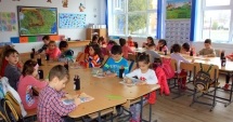 Stire din Cultură-Educație : Părinți care fac orice pentru a-și vedea odraslele la școala dorită. Își fac fictiv viza de flotant!