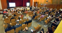 Stire din Cultură-Educație : Derogare la concursul de directori. Candidații respinși, întorși din drum