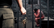 Stire din Eveniment : Crește numărul deținuților care părăsesc penitenciarele. "Nu are nimeni de gând  să reabiliteze"