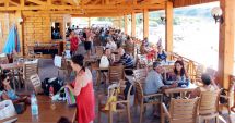 Stire din Eveniment : Operatorii din turism dau piept cu cea mai mare criză din ultimii 27 de ani. Cum se poate rezolva situația