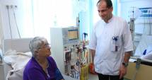 Stire din Sănătate : Cum prevenim apariția pietrelor la rinichi