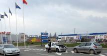 Stire din Eveniment : Escroci "Made in Constanța". Cu ochii în lacrimi, te usucă de bani