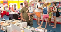 Stire din Cultură-Educație : Târgul de Carte Gaudeamus, aniversare  la malul mării. Surprizele se țin lanț!