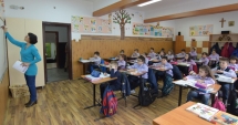 Stire din Cultură-Educație : Școala fără teme, între bucuria elevilor și grijile părinților. Cum s-au descurcat copiii fără lecții pentru acasă