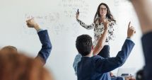 Stire din Cultură-Educație : Gradațiile de merit expirate trebuie reînnoite, dar și funcțiile de conducere răsplătite