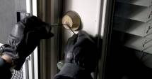 Stire din Eveniment : Individ PERICULOS băgat după gratii / A intrat peste o femeie în casă și a amenințat-o cu o șurubelniță