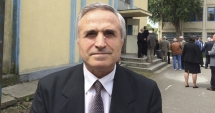 Stire din Cultură-Educație : "De elev nu te apropii interzicând telefonul și obligându-l să memoreze abstract"