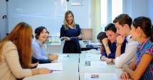 Stire din Cultură-Educație : Profesori cu nume grele, pe piața meditațiilor. Elevii le fac concurență!