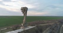 Stire din Social : Din perla comunismului, la ruină! "Statuia Libertății", devenită "Îngerul Căzut"