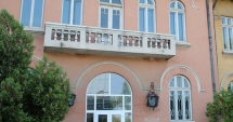 Stire din Cultură-Educație : Muzeu de artă sau "afacere" imobiliară, la Medgidia? "Lucrările de artă nu sunt saci de cartofi"